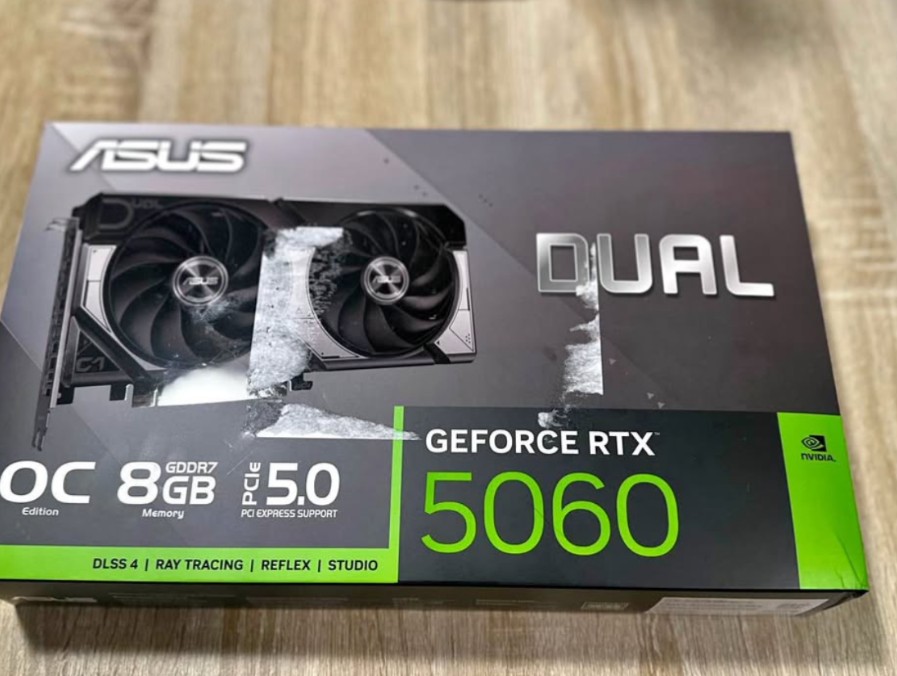 ASUS RTX 5060 graphics card box